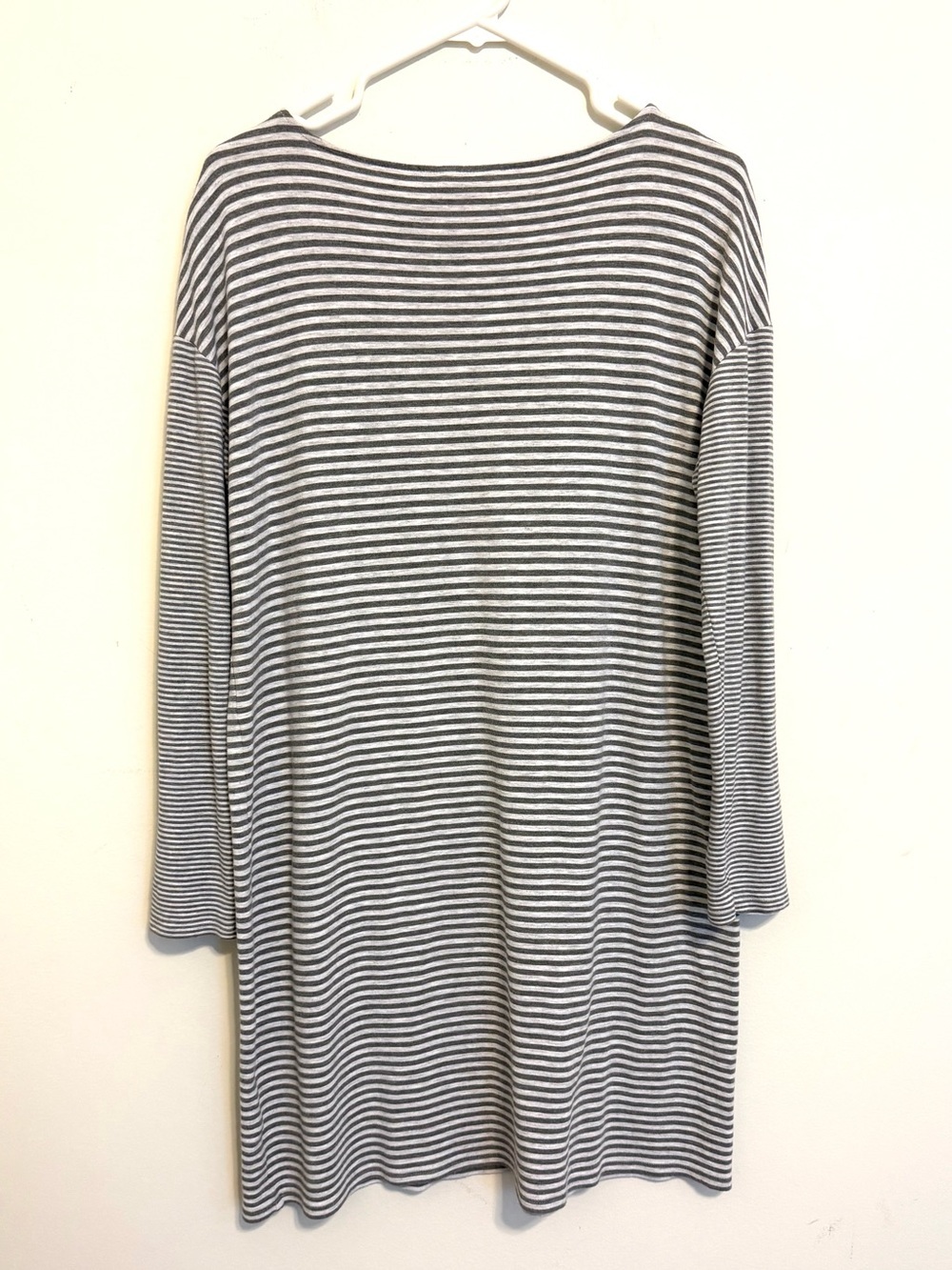 2/$30 J Jill Striped Pocket Tunic Dress Gray Long Sleeve Soft Knit Medium - Picture 7 of 7